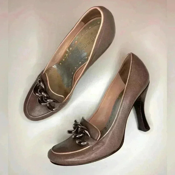 Bcbg Girls Chain Accent heels Size- 6 - Picture 4 of 8